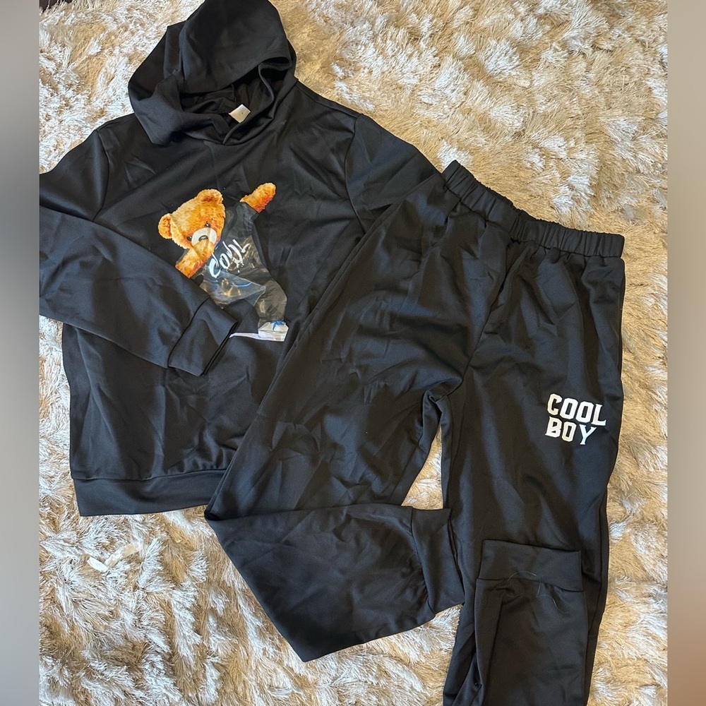 Boys brand new matching set . Size 11/12